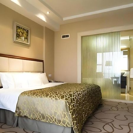 Nanchang Galactic Peace International Hotel Esterno foto