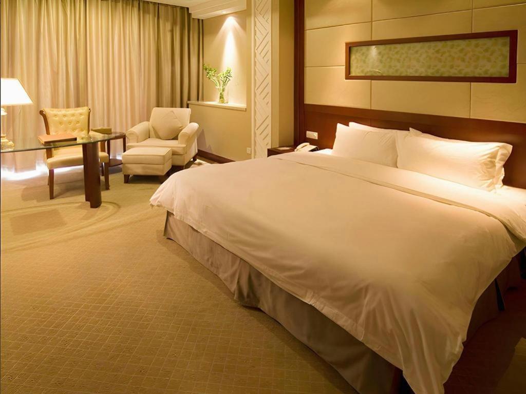 Nanchang Galactic Peace International Hotel Esterno foto